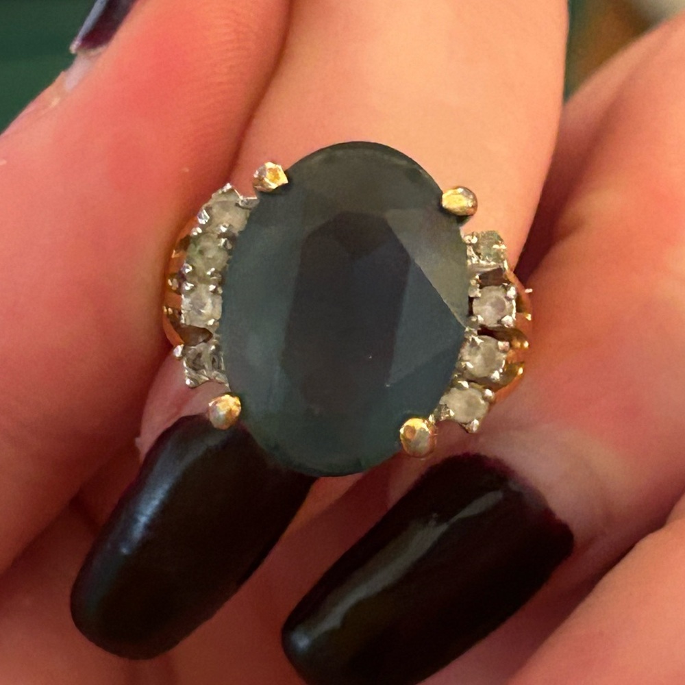 Vintage costume ring size 7 (not real)